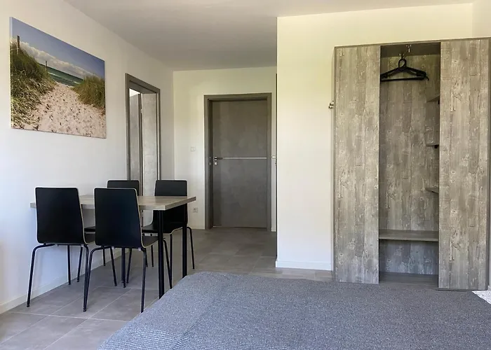 Δωμάτια σε οικογενειακή κατοικία D.w Nawigator